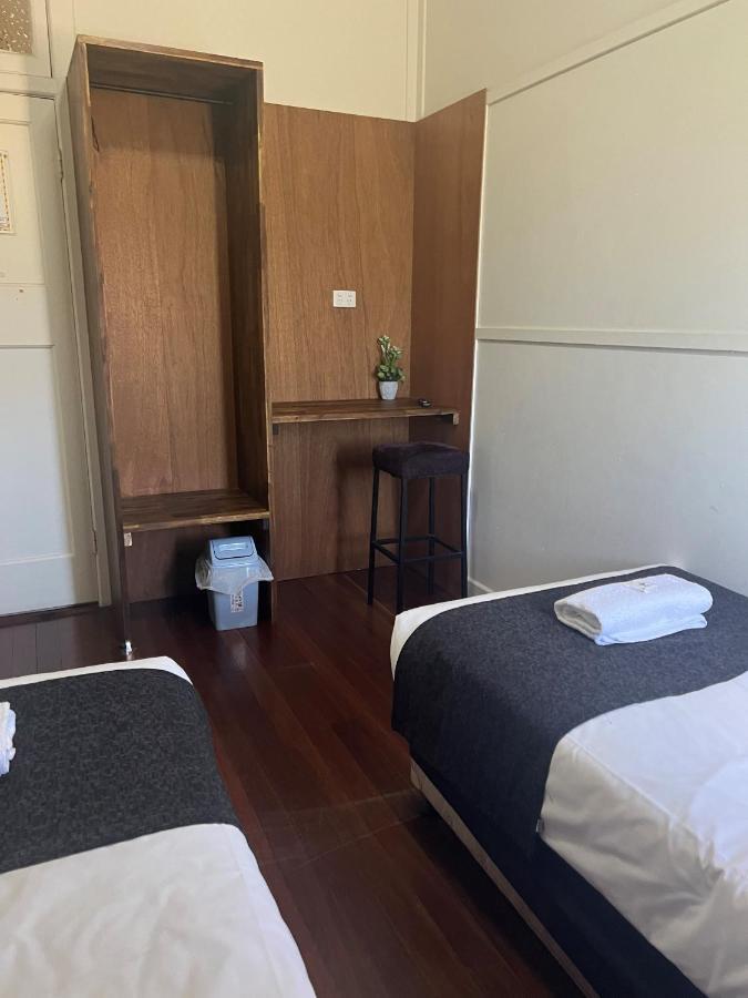 Gin Gin Budget Accommodation מראה חיצוני תמונה